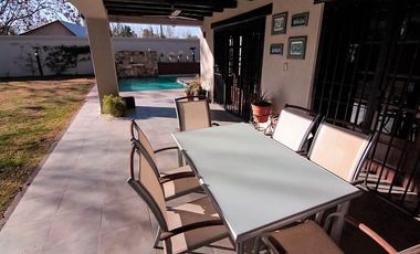 VENTA CASA- CALLE PUEYRREDON- LUJAN - MENDOZA