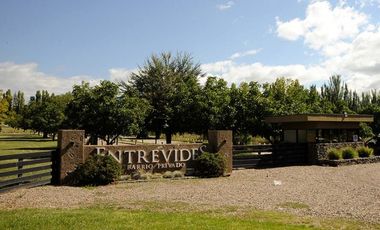 VENDE ESPECTACULAR LOTE!!! en BARRIO PRIVADO ENTREVIDES