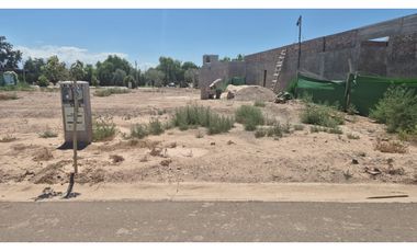VENDE LOTES en Barrio Privado Las Retamas