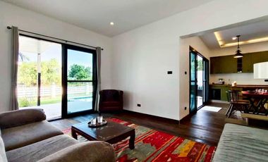 Modern Balinese-style Lakefront Pool Villa near Palm Hills Golf