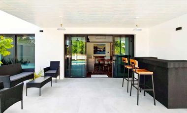 Modern Balinese-style Lakefront Pool Villa near Palm Hills Golf