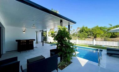 Modern Balinese-style Lakefront Pool Villa near Palm Hills Golf
