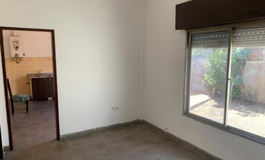 Departamento Tipo Casa en alquiler en Wilde Centro