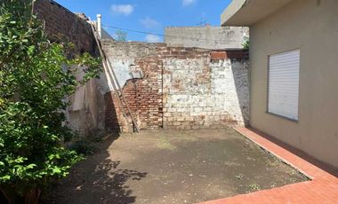 Departamento Tipo Casa en alquiler en Wilde Centro