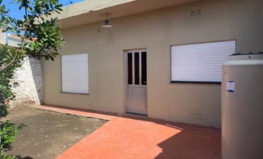 Departamento Tipo Casa en alquiler en Wilde Centro