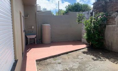 Departamento Tipo Casa en alquiler en Wilde Centro