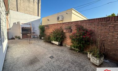 PH en alquiler de 3 dormitorios en Ramos Mejía