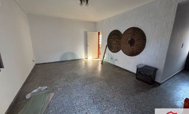 PH en alquiler de 3 dormitorios en Ramos Mejía