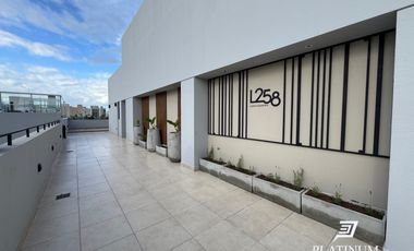 Monoambiente a estrenar en alquiler en zona shopping Alto Noa