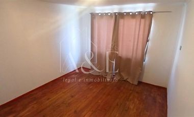 Casa en Arriendo en Avenida Los Silos con Estero Seco