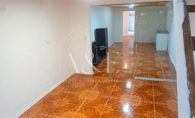 Casa en Arriendo en Avenida Los Silos con Estero Seco