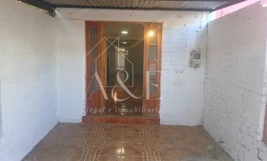 Casa en Arriendo en Avenida Los Silos con Estero Seco