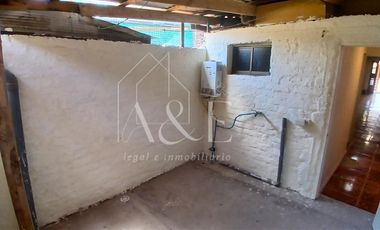 Casa en Arriendo en Avenida Los Silos con Estero Seco