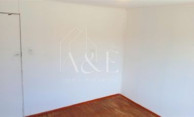 Casa en Arriendo en Avenida Los Silos con Estero Seco