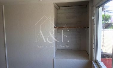 Casa en Arriendo en Avenida Los Silos con Estero Seco