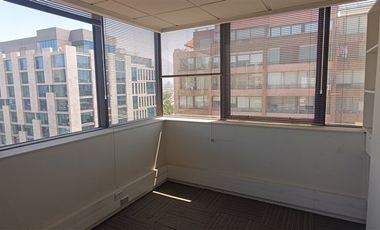 Oficina en Arriendo en Metro Los Leones