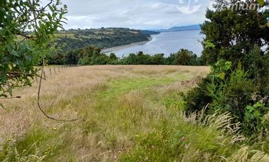 Sitio en Venta en Inversión excepcional en Chiloé: 5,52 ha regularizadas con vista a la ruta naviera