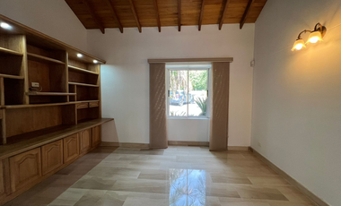 Casa en Arriendo Ubicado en Envigado Codigo 154