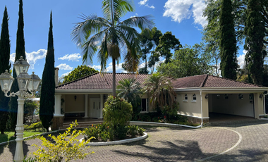 Casa en Arriendo Ubicado en Envigado Codigo 154