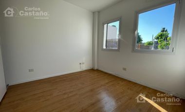 Exc. Depto. 2 Amb. Luminoso con Cochera, a 3/c de Av. Maipú