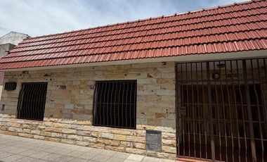 Casa desarrollada en PB en inmejorable ubicacion