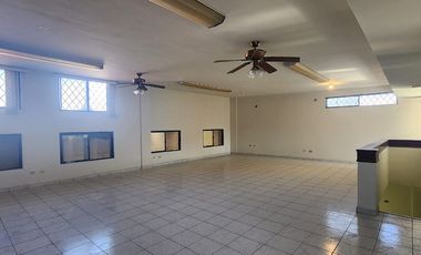 Bodega en Renta 735m2 Los Altos