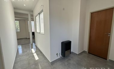 Alquiler de PH 3 ambientes con terraza y parrilla en Wilde