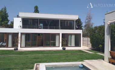 Casa en Arriendo en Reina Alta