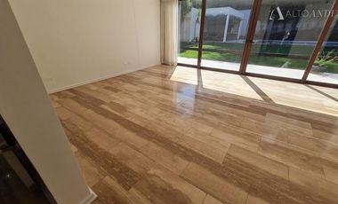 Casa en Arriendo en Reina Alta