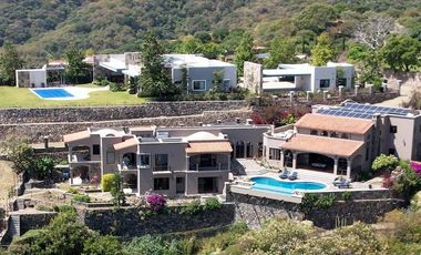 Casa de lujo en venta Chapala vista panorámica; San Juan Cosalá