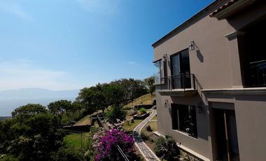 Casa de lujo en venta Chapala vista panorámica; San Juan Cosalá