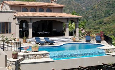 Casa de lujo en venta Chapala vista panorámica; San Juan Cosalá