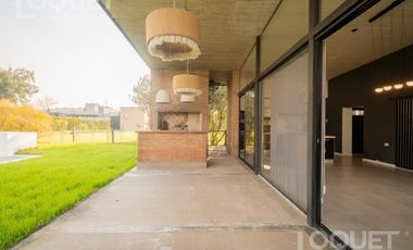 Casa en Barrio privado en Las Almenas