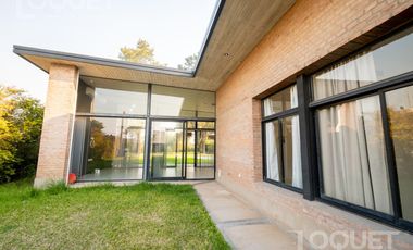 Casa en Barrio privado en Las Almenas