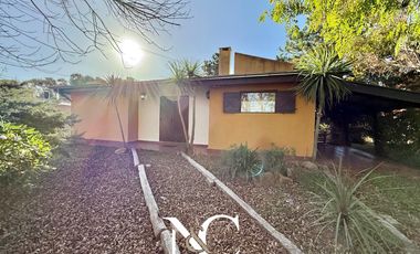 Casa en venta en Costa del Este 4 amb. mas departamento de 2 amb