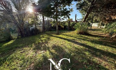 Casa en venta en Costa del Este 4 amb. mas departamento de 2 amb