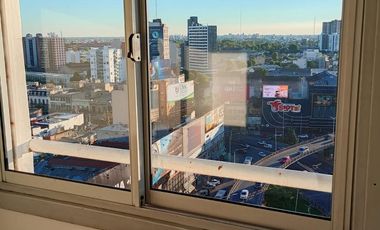 Departamento de tres ambientes en alquiler en las Torres Pueyrredón