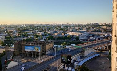 Departamento de tres ambientes en alquiler en las Torres Pueyrredón