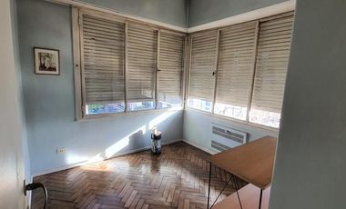 Departamento de 4 ambientes en Lomas de Zamora Oeste acepta permuta