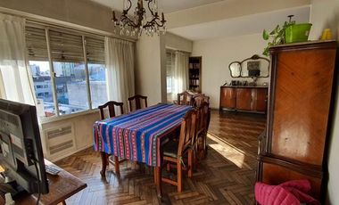 Departamento de 4 ambientes en Lomas de Zamora Oeste acepta permuta