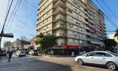 Departamento de 4 ambientes en Lomas de Zamora Oeste acepta permuta