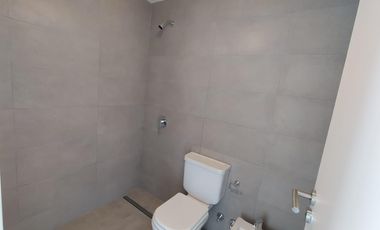 Departamento de tres ambientes a la venta en Sarandi