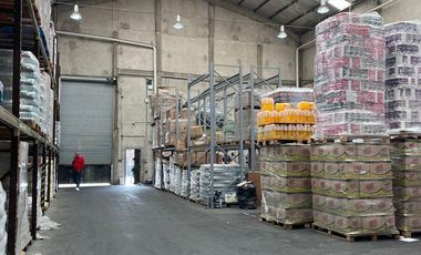 Deposito 800M2 a 1 cuadra de Mosconi y Monteverde en venta - Quilmes