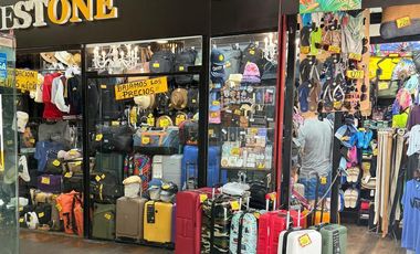 LOCAL COMERCIAL SOBRE PEATONAL en Microcentro