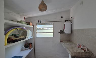 Casa de 3 Dormitorios - Los Aromos - Pileta