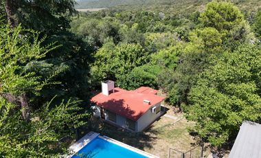 Casa de 3 Dormitorios - Los Aromos - Pileta