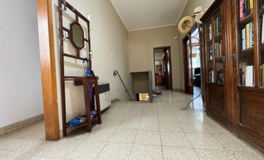 Casa en planta alta en venta con terraza exclusiva en zona historica del Centro - Laprida 1257