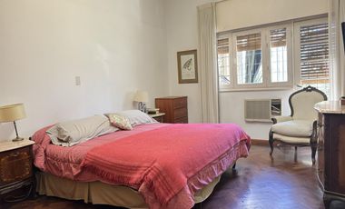 Casa en planta alta en venta con terraza exclusiva en zona historica del Centro - Laprida 1257