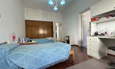 Casa en planta alta en venta con terraza exclusiva en zona historica del Centro - Laprida 1257