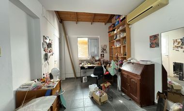 Casa en planta alta en venta con terraza exclusiva en zona historica del Centro - Laprida 1257